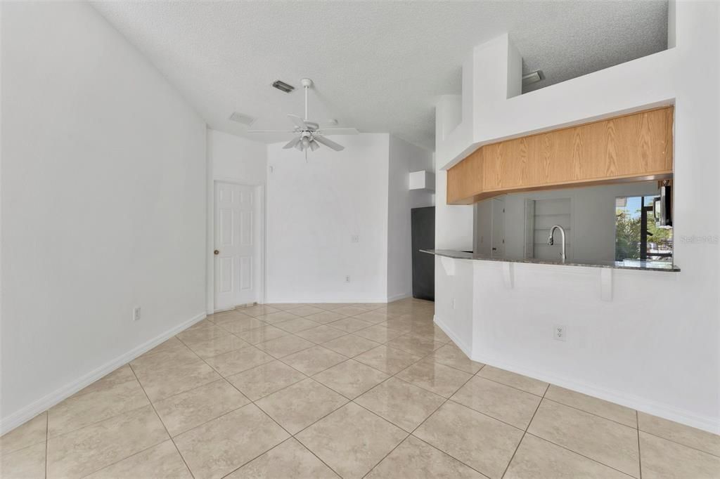 For Rent: $2,400 (4 beds, 2 baths, 1544 Square Feet)