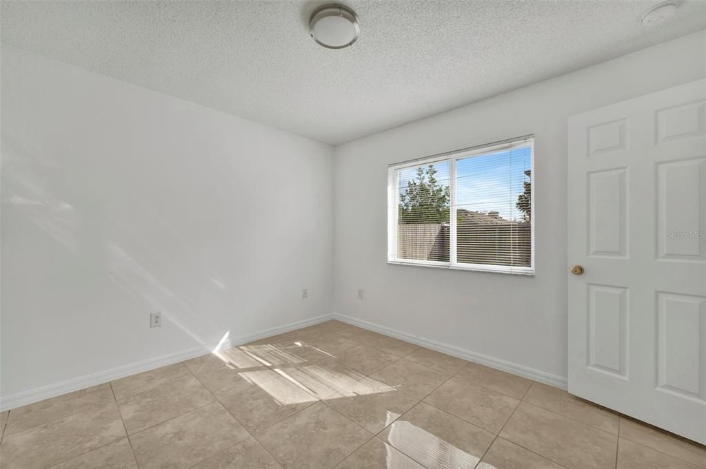 For Rent: $2,400 (4 beds, 2 baths, 1544 Square Feet)