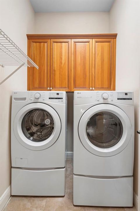 合同活跃: $359,900 (2 贝兹, 2 浴室, 1745 平方英尺)