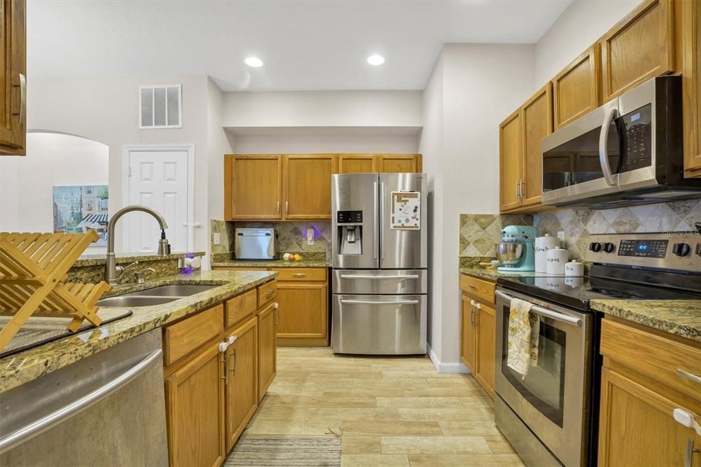 For Sale: $340,000 (3 beds, 2 baths, 2013 Square Feet)