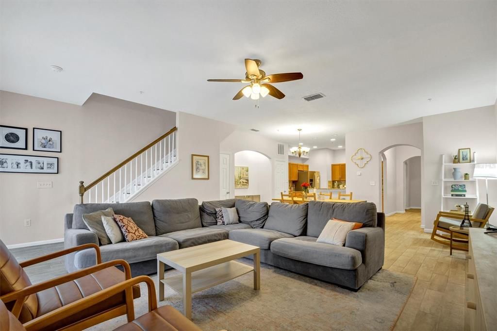 For Sale: $340,000 (3 beds, 2 baths, 2013 Square Feet)