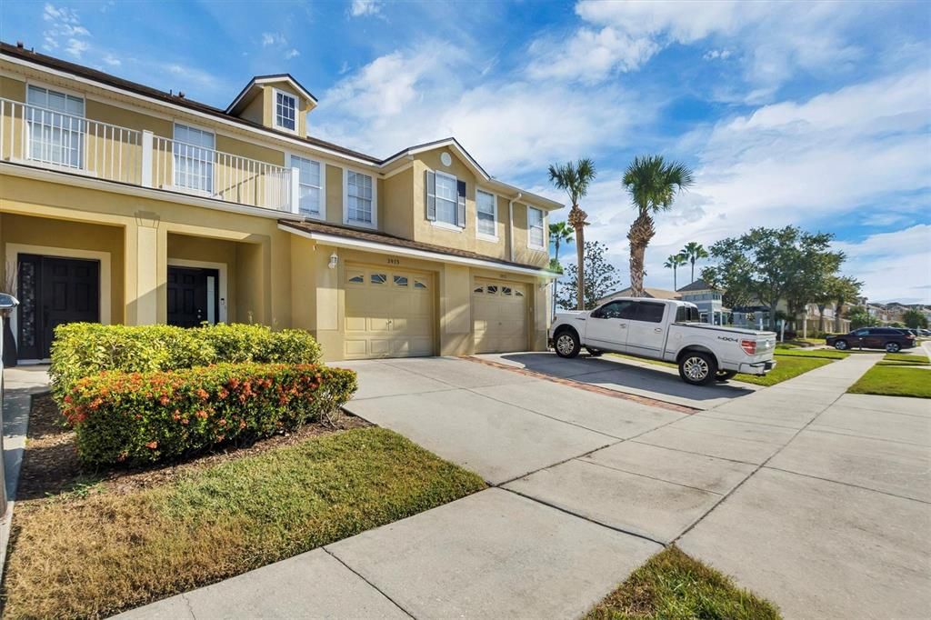 For Sale: $340,000 (3 beds, 2 baths, 2013 Square Feet)