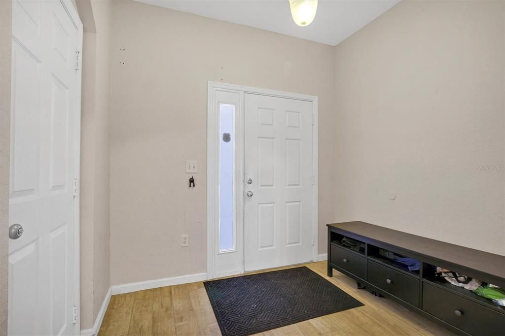 For Sale: $340,000 (3 beds, 2 baths, 2013 Square Feet)