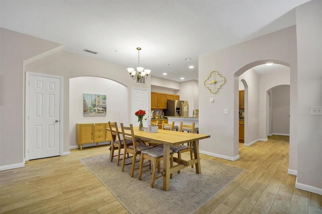 For Sale: $340,000 (3 beds, 2 baths, 2013 Square Feet)