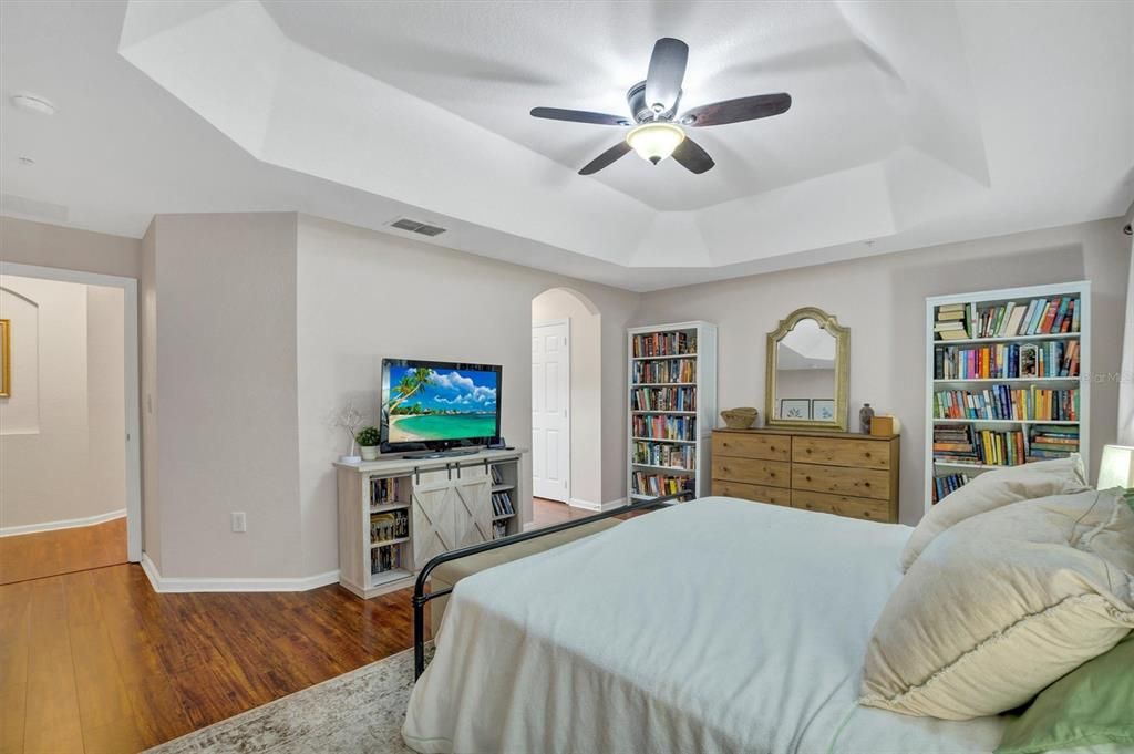 For Sale: $340,000 (3 beds, 2 baths, 2013 Square Feet)