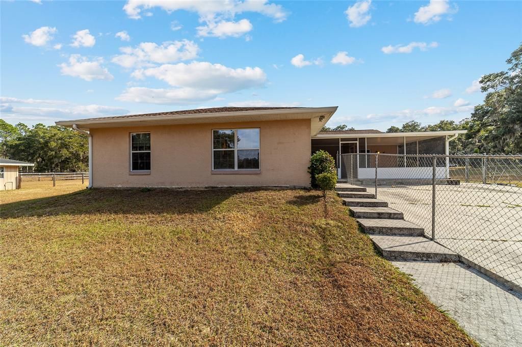 待售: $775,000 (5 贝兹, 3 浴室, 2317 平方英尺)