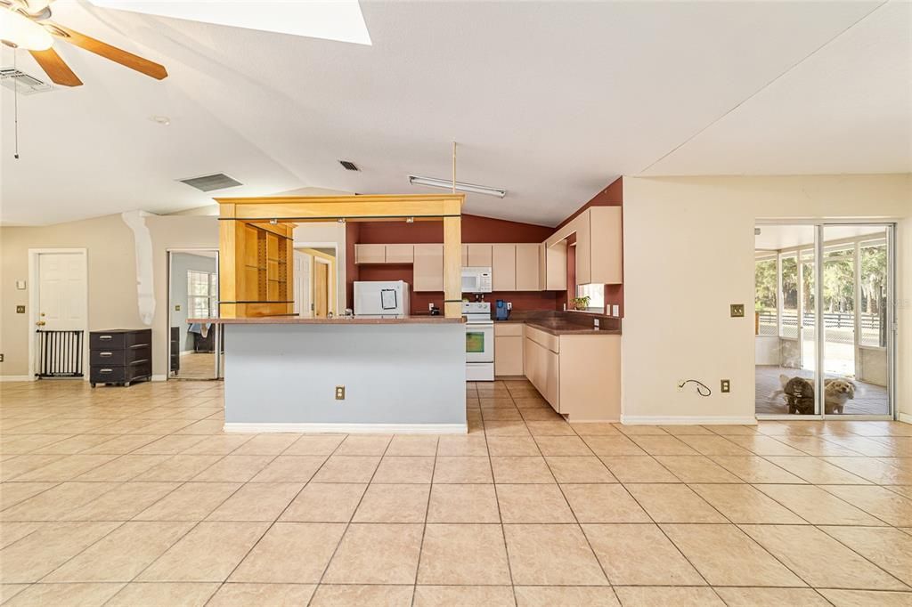 待售: $775,000 (5 贝兹, 3 浴室, 2317 平方英尺)