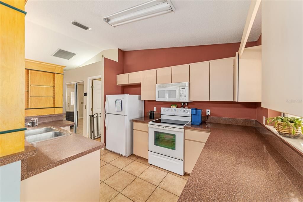 待售: $775,000 (5 贝兹, 3 浴室, 2317 平方英尺)