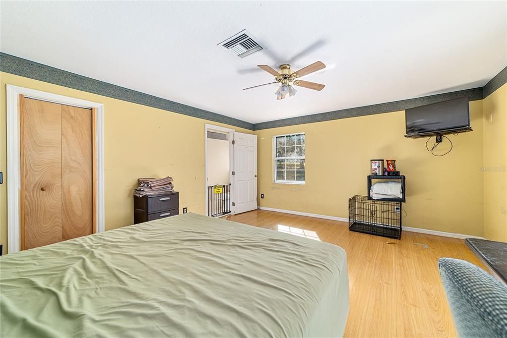 待售: $775,000 (5 贝兹, 3 浴室, 2317 平方英尺)