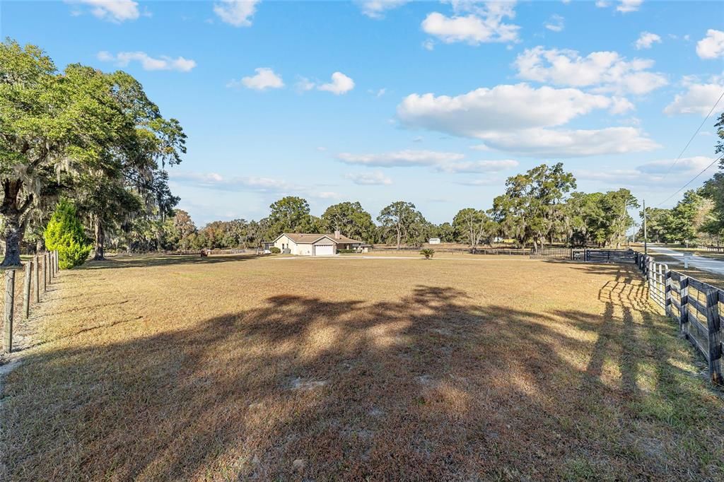 待售: $775,000 (5 贝兹, 3 浴室, 2317 平方英尺)