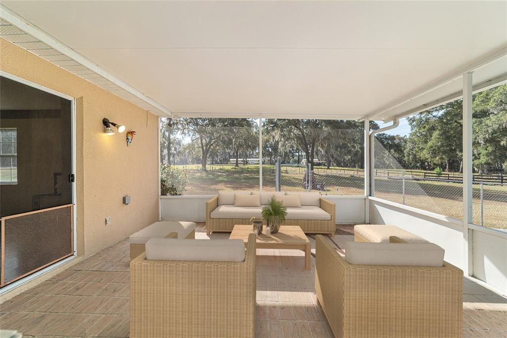 待售: $775,000 (5 贝兹, 3 浴室, 2317 平方英尺)