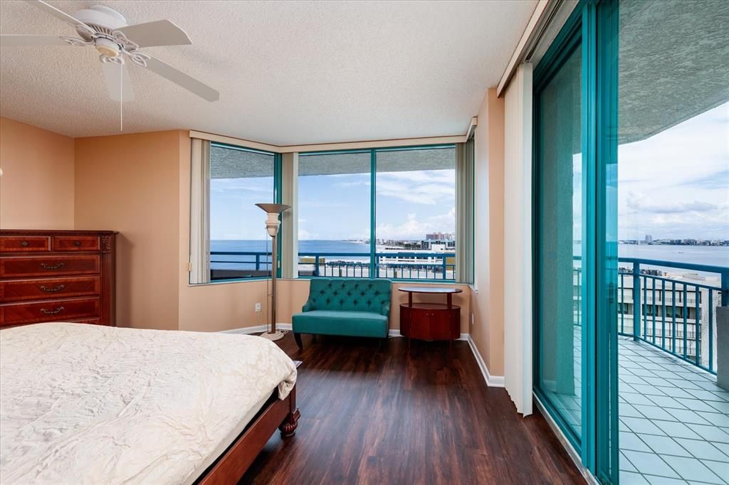 待售: $1,190,000 (2 贝兹, 2 浴室, 1579 平方英尺)