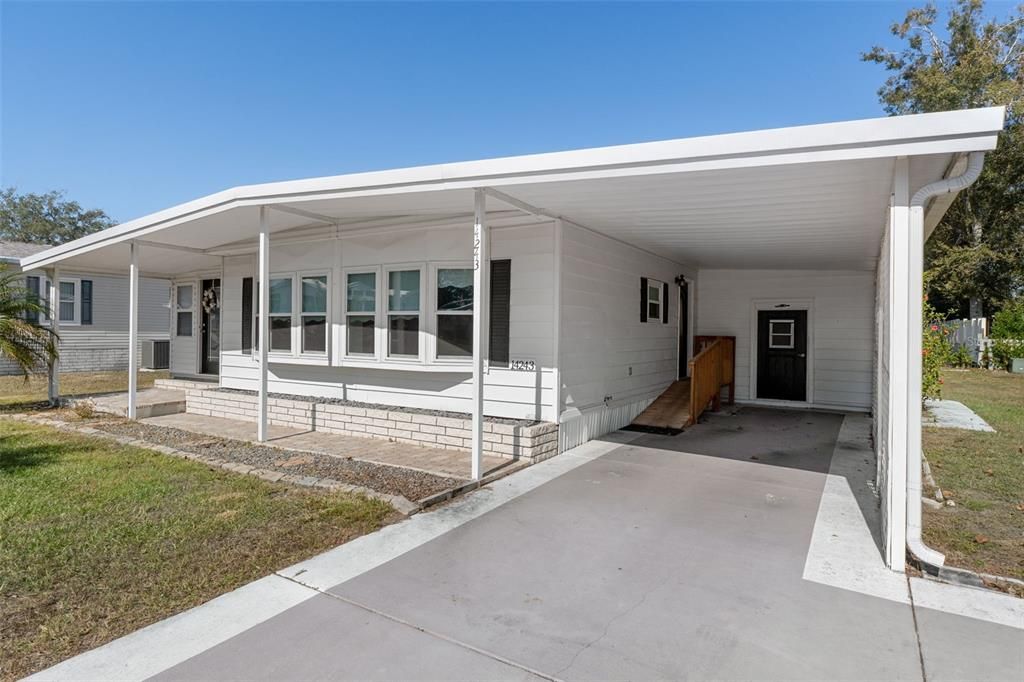 For Sale: $195,000 (3 beds, 2 baths, 1253 Square Feet)