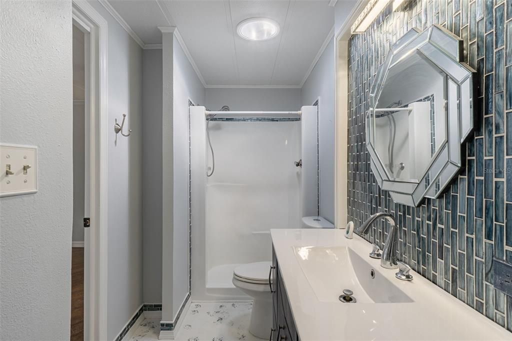 For Sale: $195,000 (3 beds, 2 baths, 1253 Square Feet)