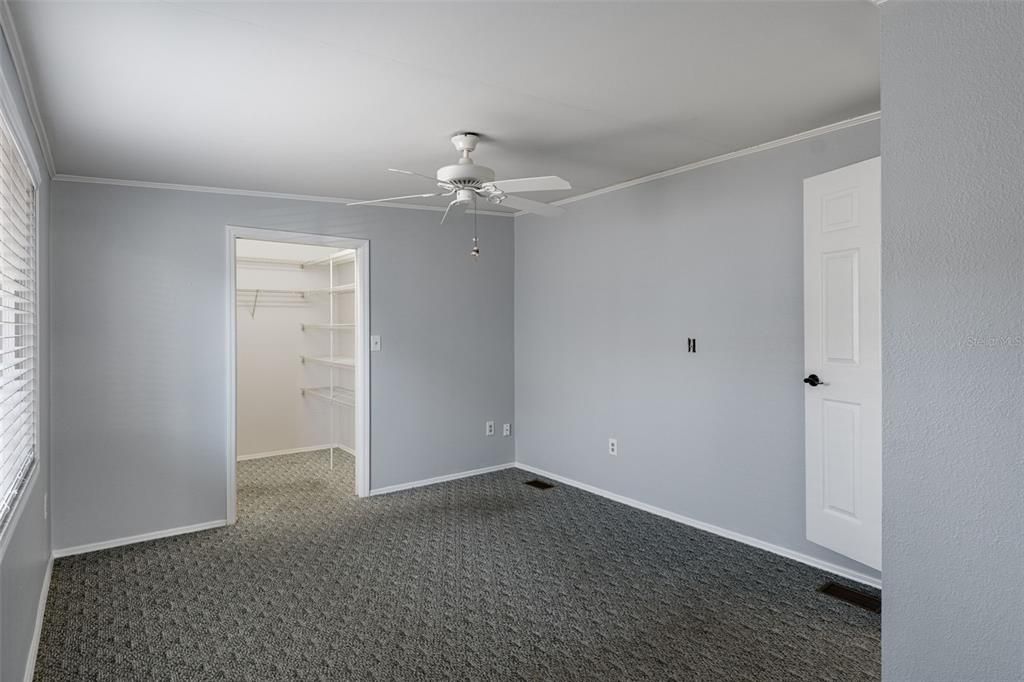 For Sale: $195,000 (3 beds, 2 baths, 1253 Square Feet)