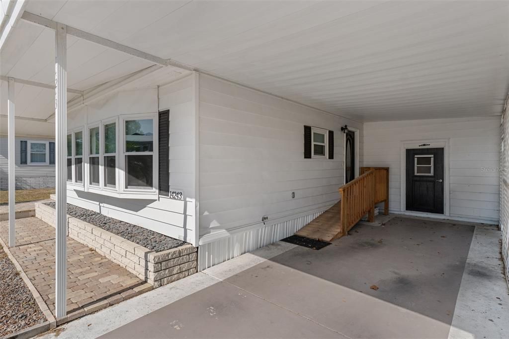 For Sale: $195,000 (3 beds, 2 baths, 1253 Square Feet)