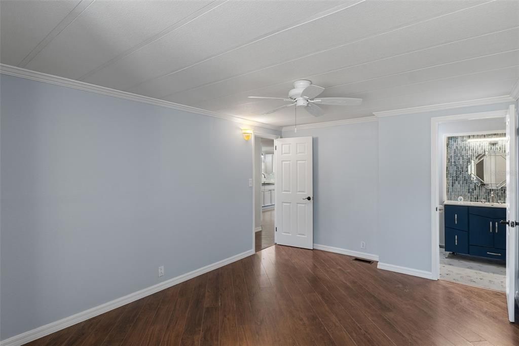 For Sale: $195,000 (3 beds, 2 baths, 1253 Square Feet)