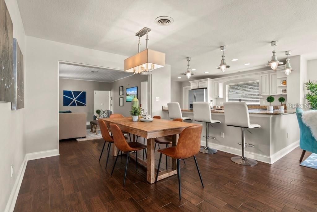 For Rent: $3,200 (3 beds, 2 baths, 1763 Square Feet)