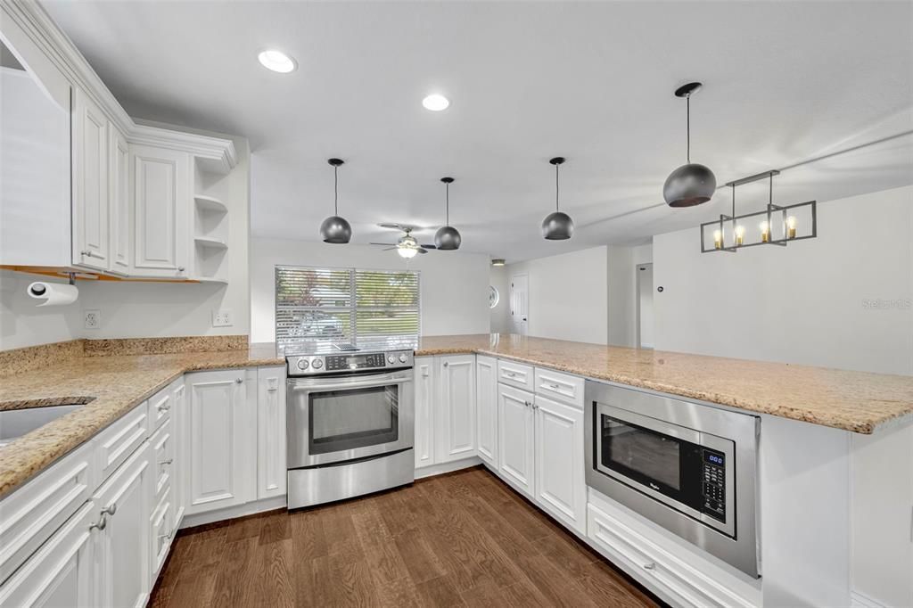 For Rent: $3,150 (3 beds, 2 baths, 1763 Square Feet)