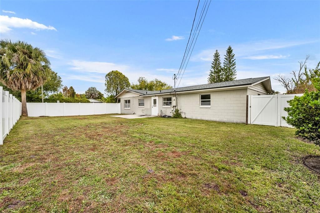 For Rent: $3,150 (3 beds, 2 baths, 1763 Square Feet)