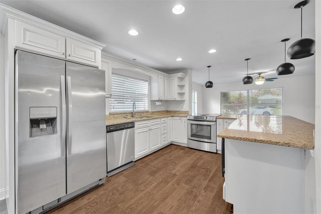 For Rent: $3,150 (3 beds, 2 baths, 1763 Square Feet)