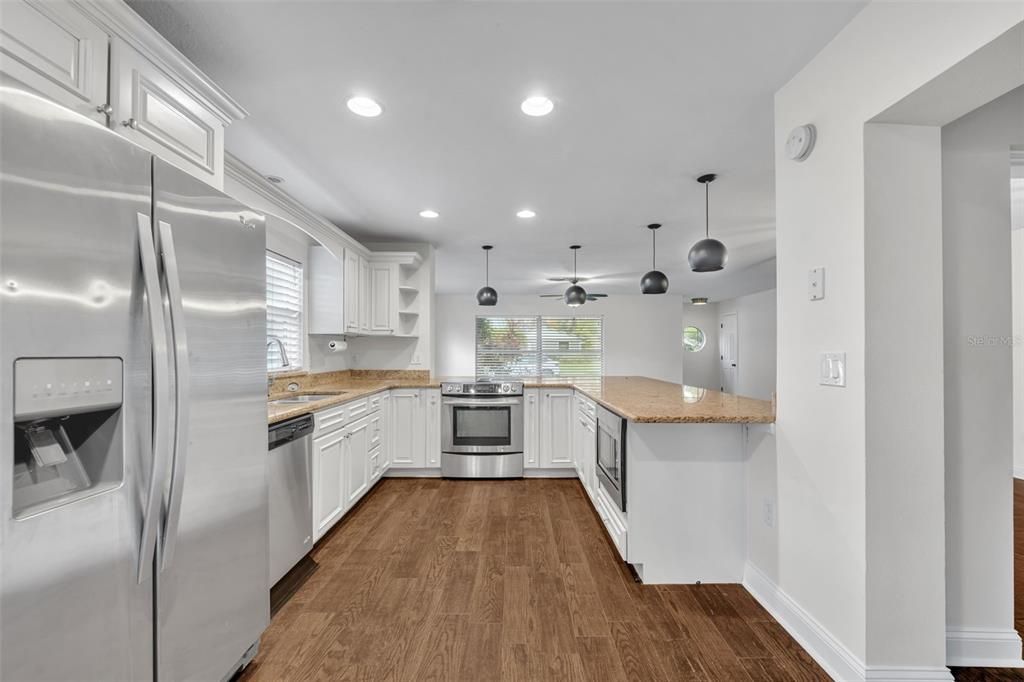 For Rent: $3,150 (3 beds, 2 baths, 1763 Square Feet)