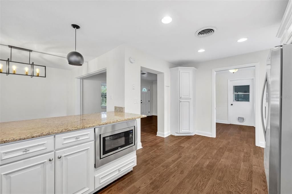 For Rent: $3,150 (3 beds, 2 baths, 1763 Square Feet)