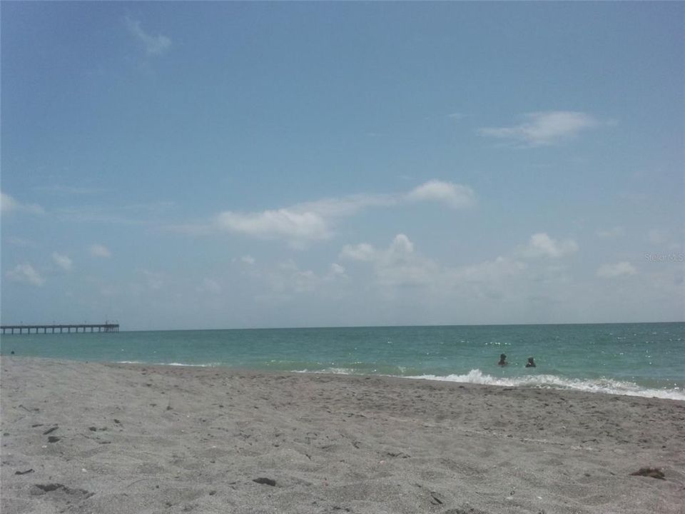 待售: $649,900 (5.37 acres)