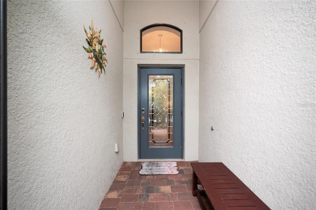 For Sale: $559,999 (3 beds, 2 baths, 1677 Square Feet)