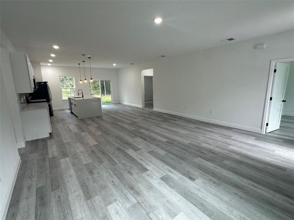 For Sale: $279,900 (4 beds, 2 baths, 1774 Square Feet)