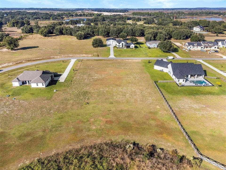 待售: $269,000 (1.44 acres)