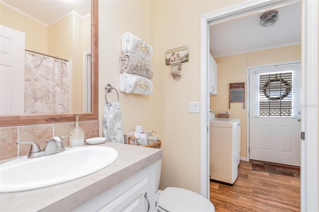 For Sale: $239,900 (3 beds, 2 baths, 1296 Square Feet)