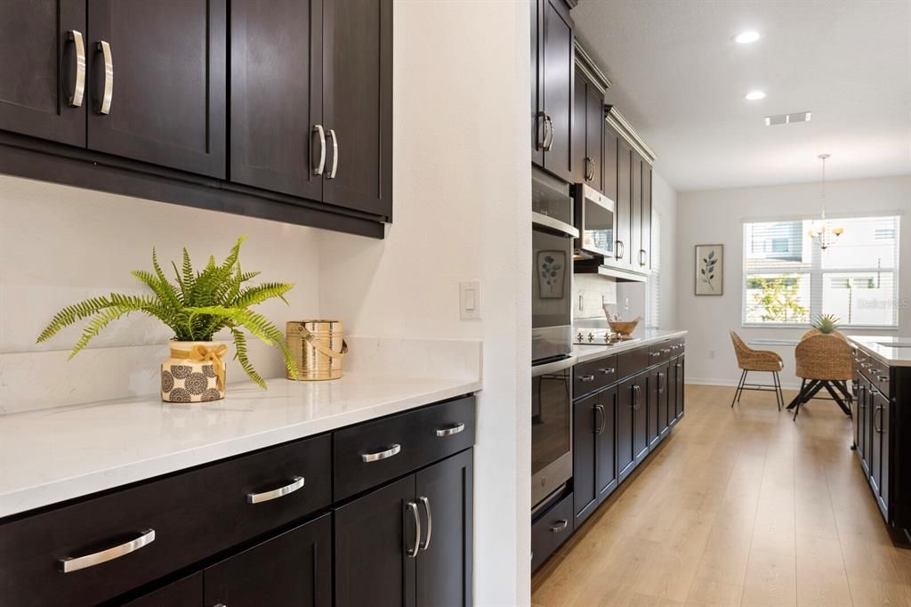 待售: $620,000 (5 贝兹, 4 浴室, 3317 平方英尺)