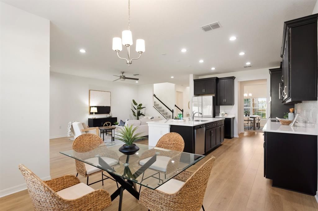 待售: $620,000 (5 贝兹, 4 浴室, 3317 平方英尺)