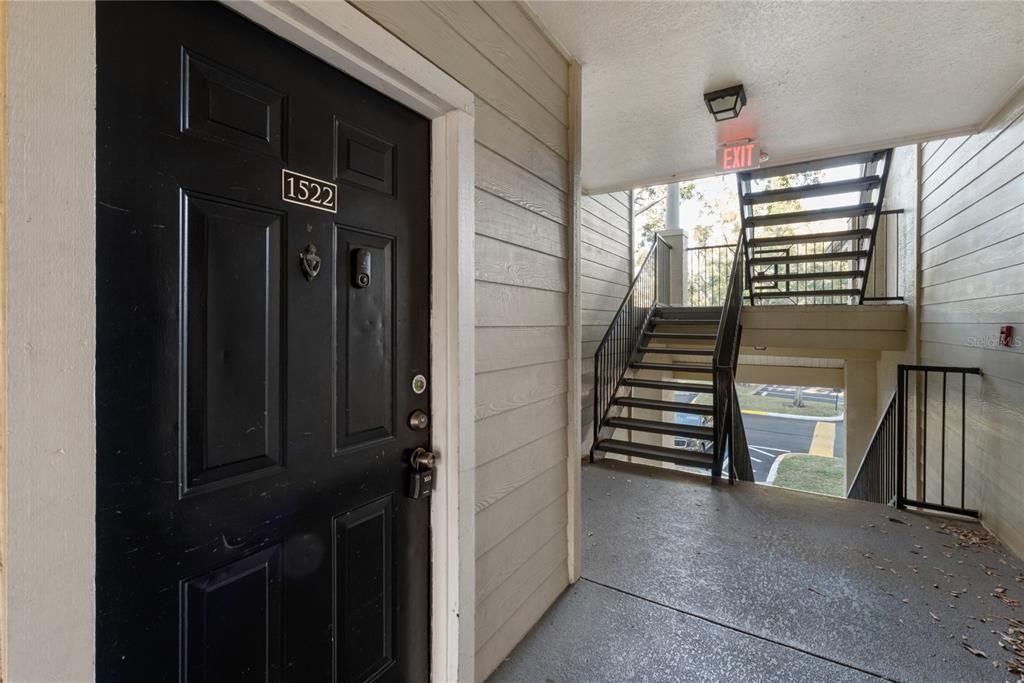 For Rent: $1,550 (2 beds, 1 baths, 933 Square Feet)