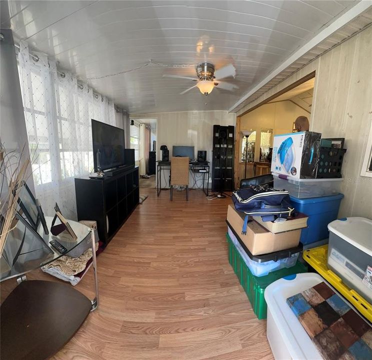 待售: $80,000 (2 贝兹, 1 浴室, 693 平方英尺)