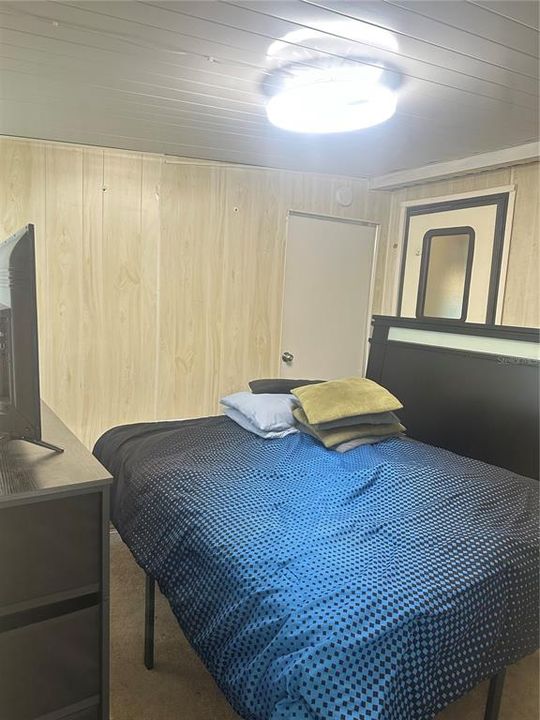 待售: $80,000 (2 贝兹, 1 浴室, 693 平方英尺)