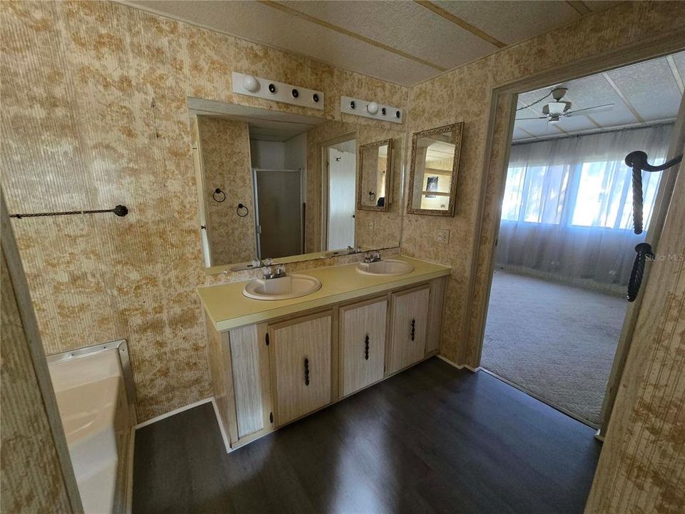 En Venta: $220,000 (2 camas, 2 baños, 1440 Pies cuadrados)