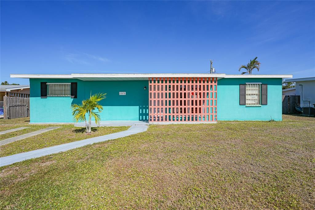 For Sale: $199,990 (2 beds, 1 baths, 1186 Square Feet)