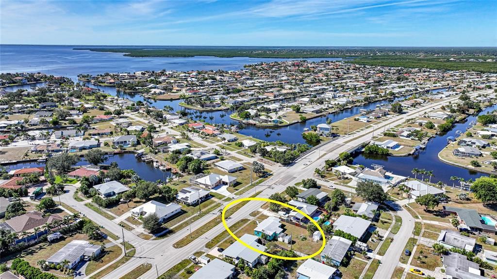 For Sale: $199,990 (2 beds, 1 baths, 1186 Square Feet)