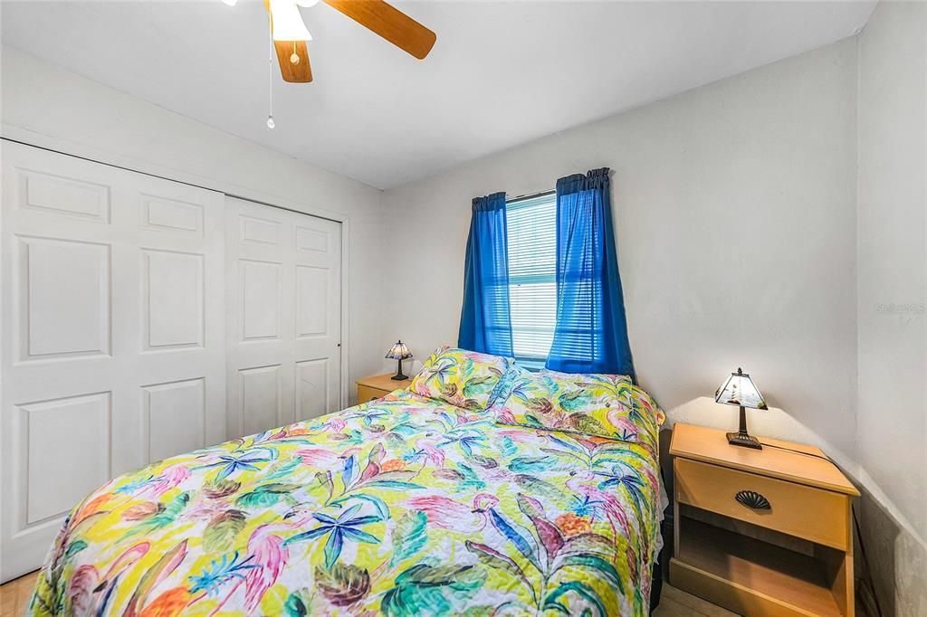 For Sale: $199,990 (2 beds, 1 baths, 1186 Square Feet)