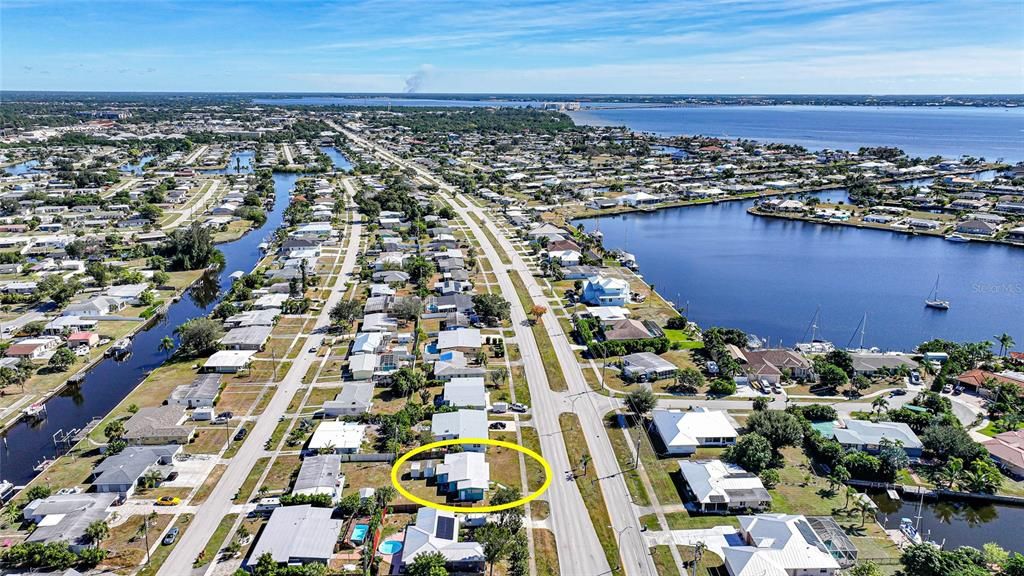 For Sale: $199,990 (2 beds, 1 baths, 1186 Square Feet)