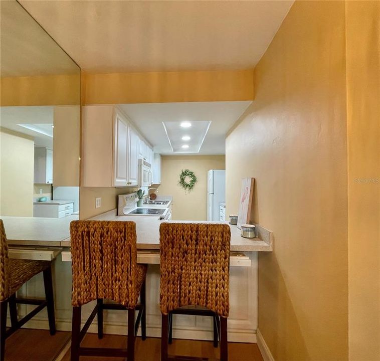 待售: $119,500 (1 贝兹, 1 浴室, 740 平方英尺)