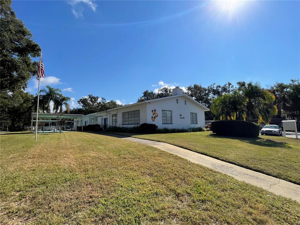 待售: $119,500 (1 贝兹, 1 浴室, 740 平方英尺)