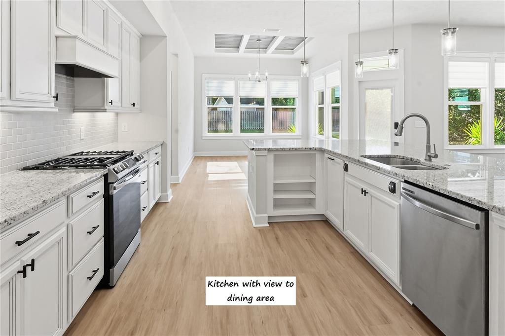 待售: $470,000 (4 贝兹, 2 浴室, 2258 平方英尺)