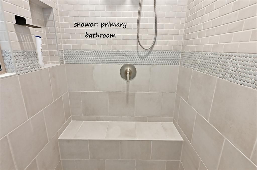 待售: $470,000 (4 贝兹, 2 浴室, 2258 平方英尺)