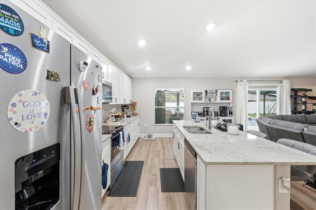 待售: $768,000 (4 贝兹, 2 浴室, 1897 平方英尺)