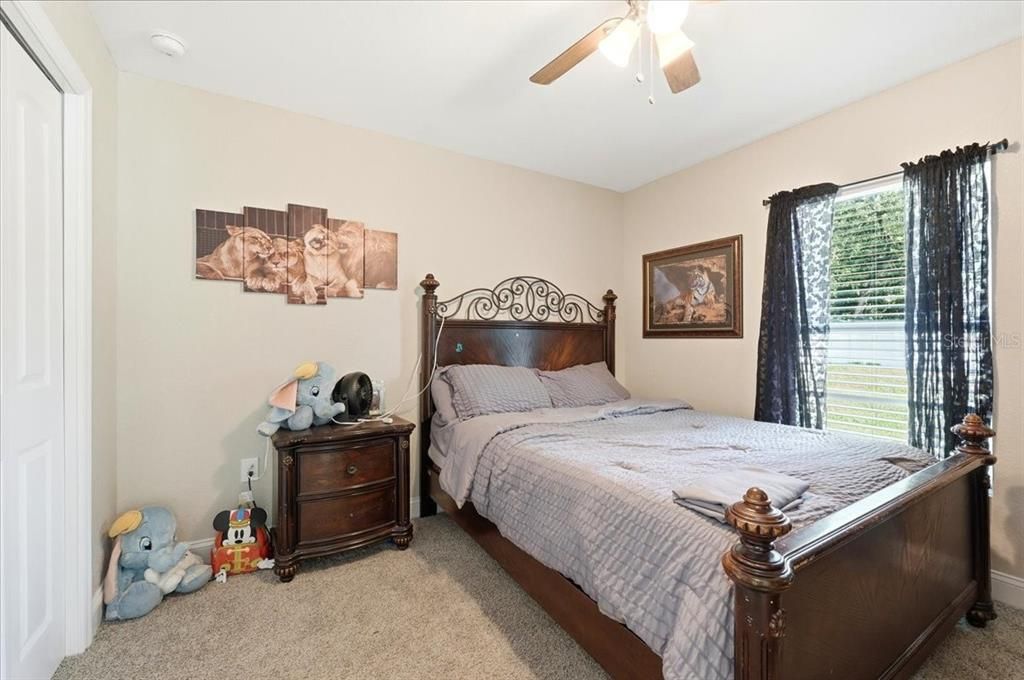 待售: $768,000 (4 贝兹, 2 浴室, 1897 平方英尺)