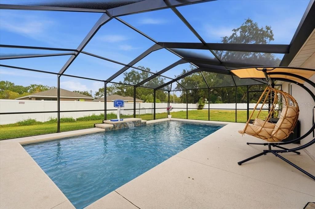 待售: $768,000 (4 贝兹, 2 浴室, 1897 平方英尺)