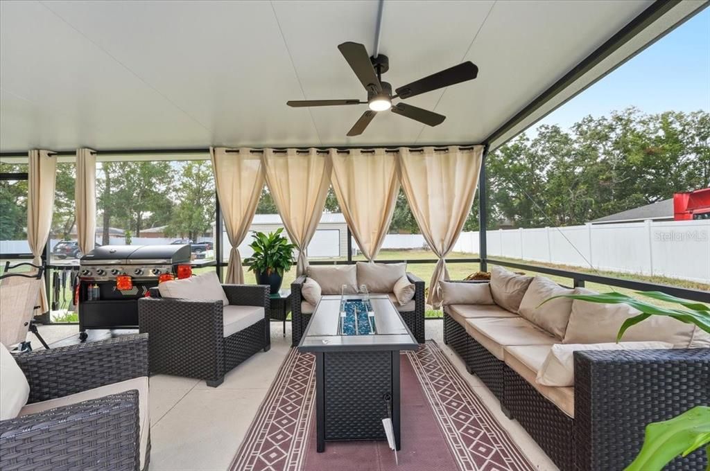 待售: $768,000 (4 贝兹, 2 浴室, 1897 平方英尺)